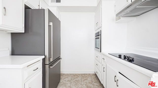 1525 N Hayworth Avenue 204, Los Angeles, CA 90046