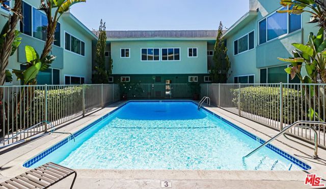 1525 N Hayworth Avenue 204, Los Angeles, CA 90046