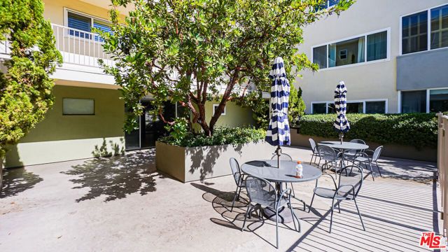 1525 N Hayworth Avenue 204, Los Angeles, CA 90046