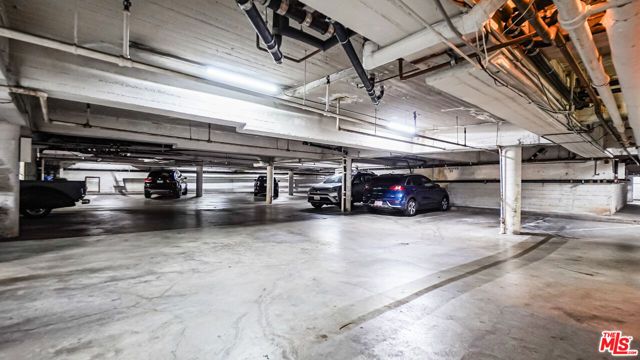 1525 N Hayworth Avenue 204, Los Angeles, CA 90046