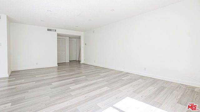 1525 N Hayworth Avenue 204, Los Angeles, CA 90046
