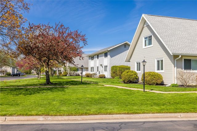 647 Eastbrooke Lane, Brighton, NY 14618