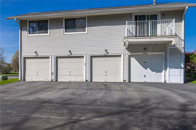 647 Eastbrooke Lane, Brighton, NY 14618