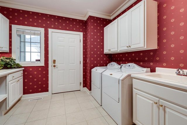 9313 Lawn Brook Drive, Verona, WI 53593