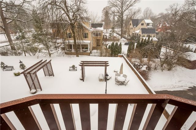 136 Centennial 305, Sewickley, PA 15143