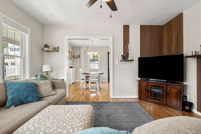 90 Forest St, Melrose, MA 02176