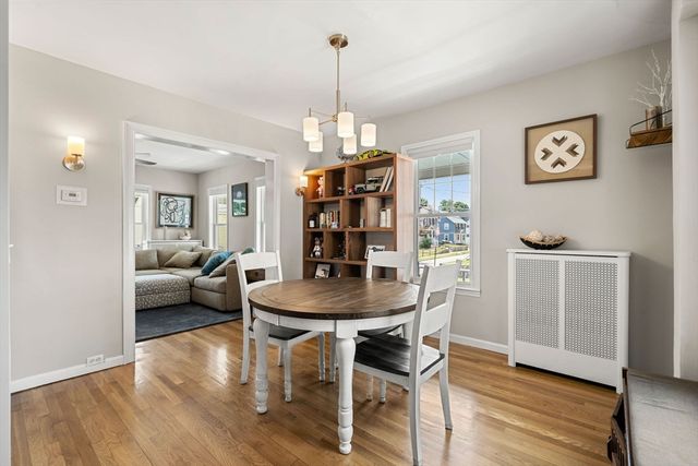 90 Forest St, Melrose, MA 02176