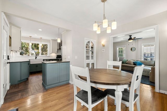 90 Forest St, Melrose, MA 02176