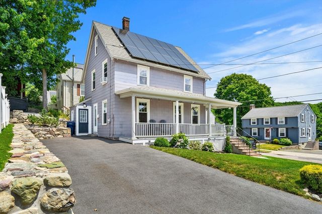 90 Forest St, Melrose, MA 02176
