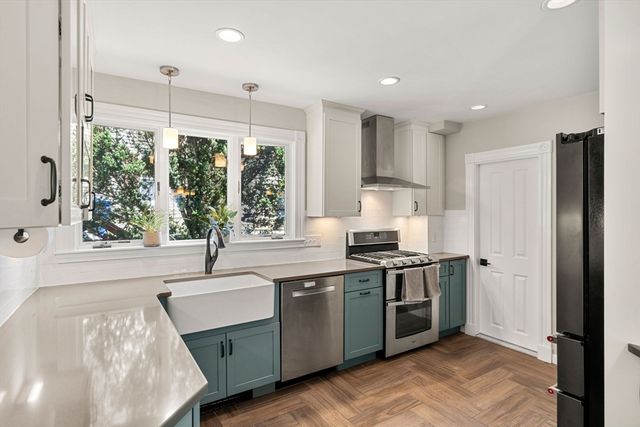 90 Forest St, Melrose, MA 02176