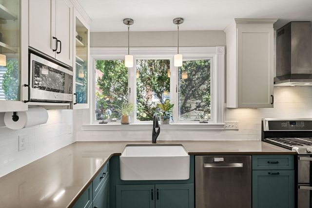 90 Forest St, Melrose, MA 02176