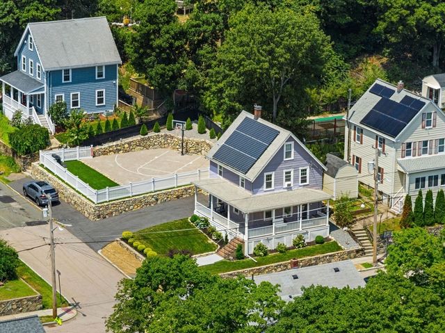 90 Forest St, Melrose, MA 02176