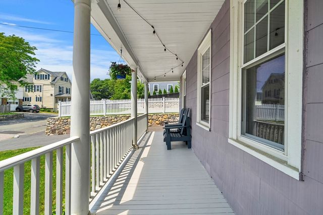 90 Forest St, Melrose, MA 02176