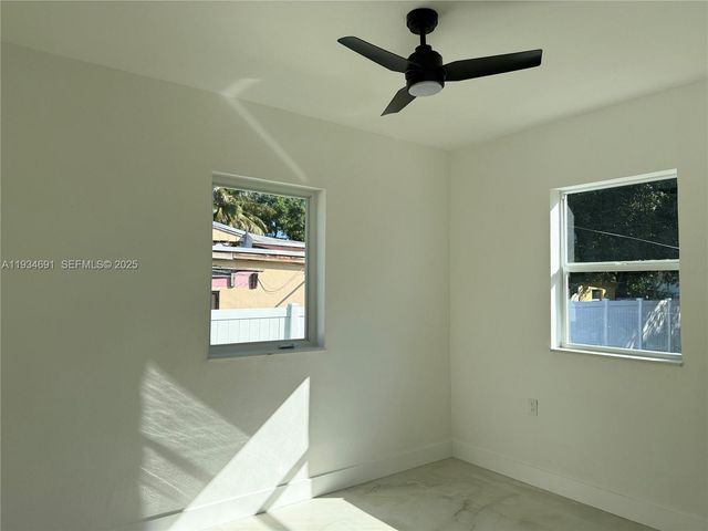 260 NW 119th St, Miami, FL 33168