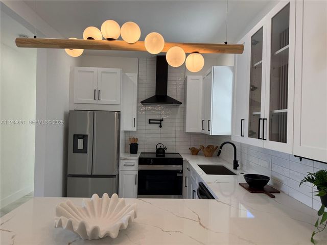 260 NW 119th St, Miami, FL 33168