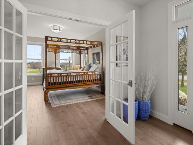 8 Medalist Drive, South Burlington, VT 05403