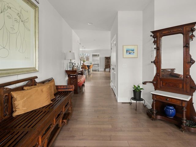 8 Medalist Drive, South Burlington, VT 05403