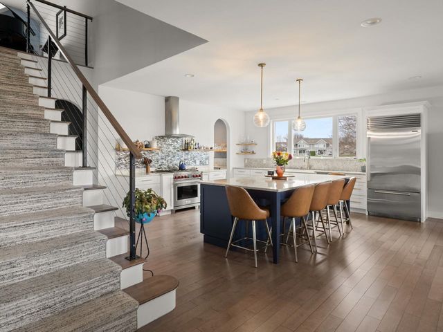 8 Medalist Drive, South Burlington, VT 05403