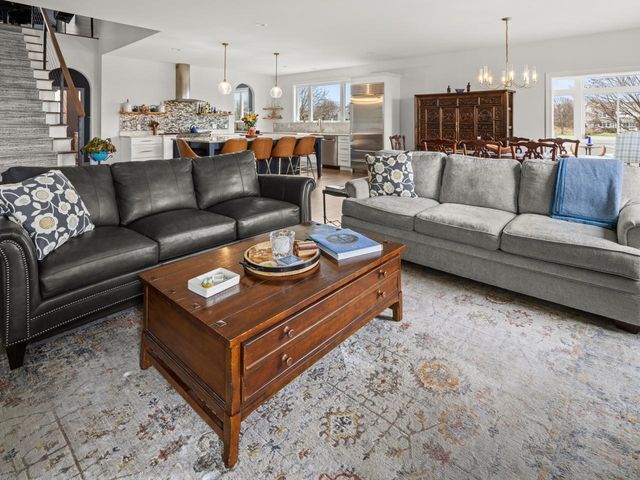 8 Medalist Drive, South Burlington, VT 05403