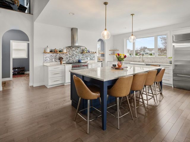 8 Medalist Drive, South Burlington, VT 05403