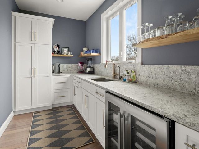 8 Medalist Drive, South Burlington, VT 05403