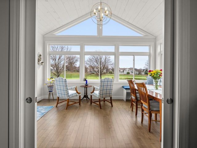 8 Medalist Drive, South Burlington, VT 05403
