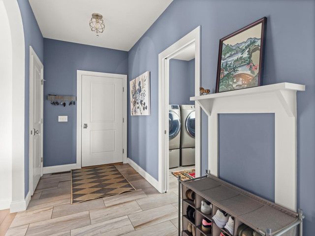 8 Medalist Drive, South Burlington, VT 05403