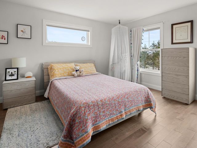 8 Medalist Drive, South Burlington, VT 05403