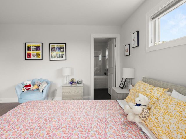 8 Medalist Drive, South Burlington, VT 05403