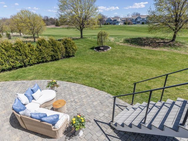 8 Medalist Drive, South Burlington, VT 05403