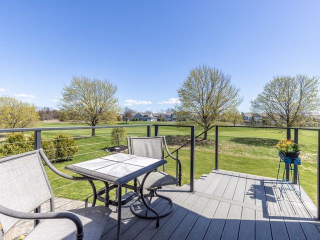 8 Medalist Drive, South Burlington, VT 05403