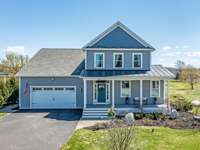 8 Medalist Drive, South Burlington, VT 05403