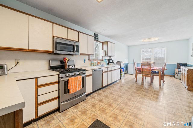 55 Sage Drive 55, Waterbury, CT 06704