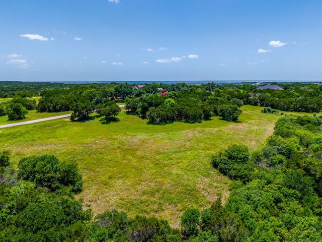 8425 Fullerton Drive, Cleburne, TX 76033