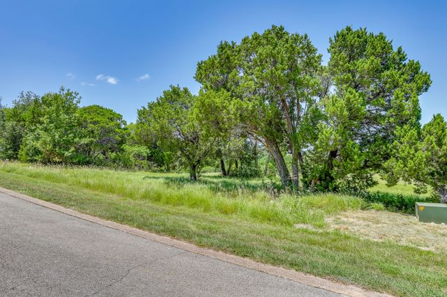 8425 Fullerton Drive, Cleburne, TX 76033