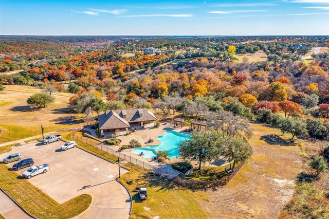 8425 Fullerton Drive, Cleburne, TX 76033
