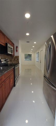 831 NW 14th Way 2, Fort Lauderdale, FL 33311