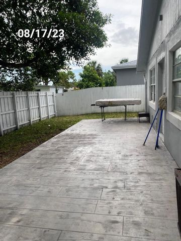 831 NW 14th Way 2, Fort Lauderdale, FL 33311