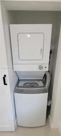 831 NW 14th Way 2, Fort Lauderdale, FL 33311