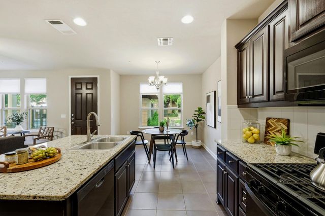 13800 Lyndhurst ST 271, Austin, TX 78717