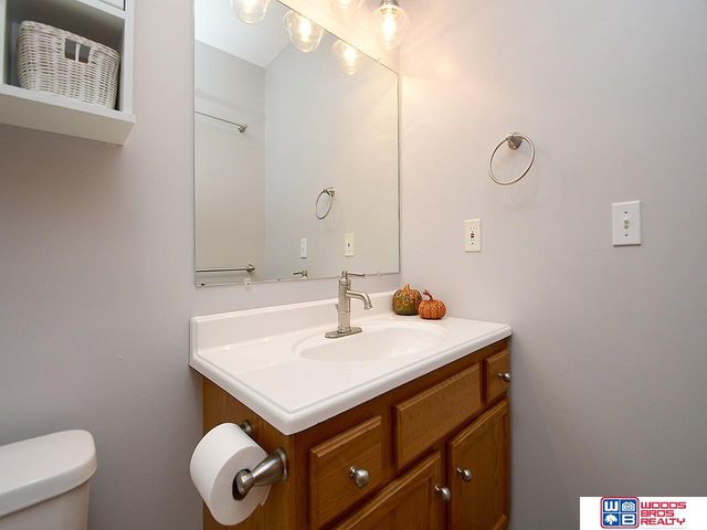 7930 S 20th Street, Lincoln, NE 68512