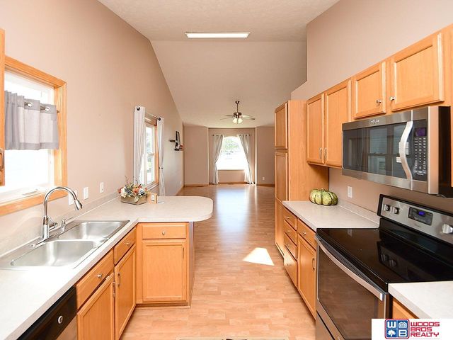 7930 S 20th Street, Lincoln, NE 68512