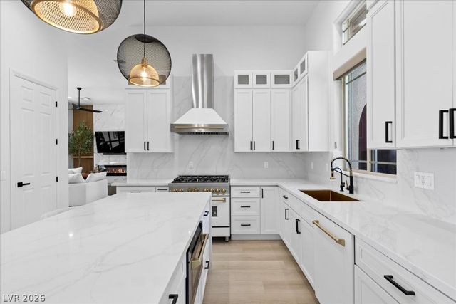 15 Clear Crossing Trail, Henderson, NV 89052