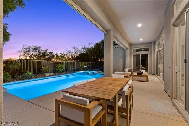 15 Clear Crossing Trail, Henderson, NV 89052