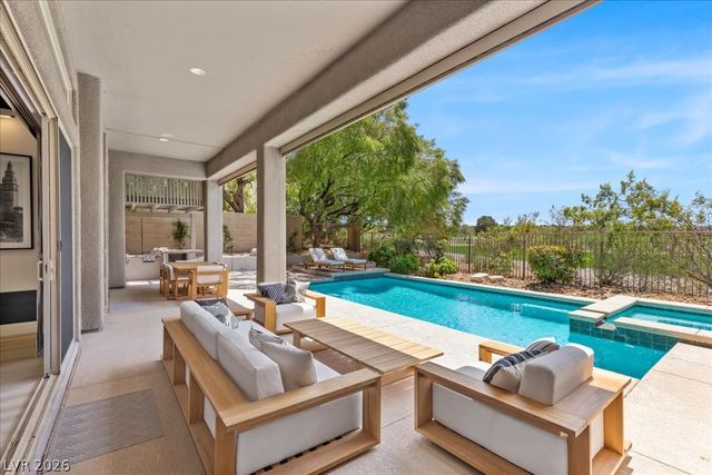 15 Clear Crossing Trail, Henderson, NV 89052