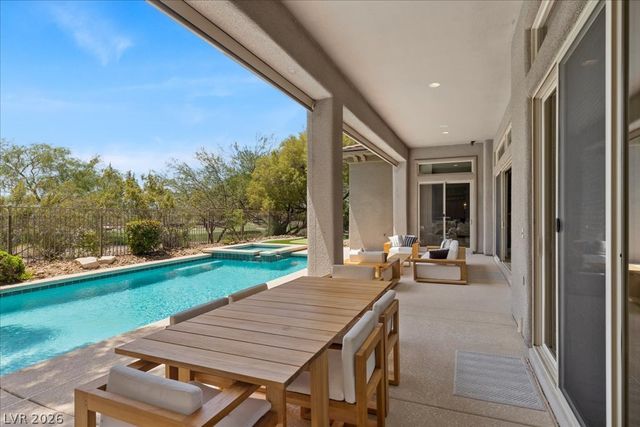 15 Clear Crossing Trail, Henderson, NV 89052
