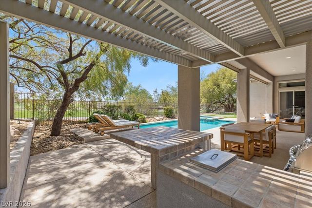 15 Clear Crossing Trail, Henderson, NV 89052