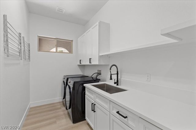 15 Clear Crossing Trail, Henderson, NV 89052