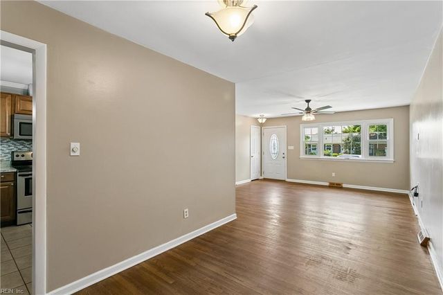 303 Nancy DR, Hampton, VA 23669