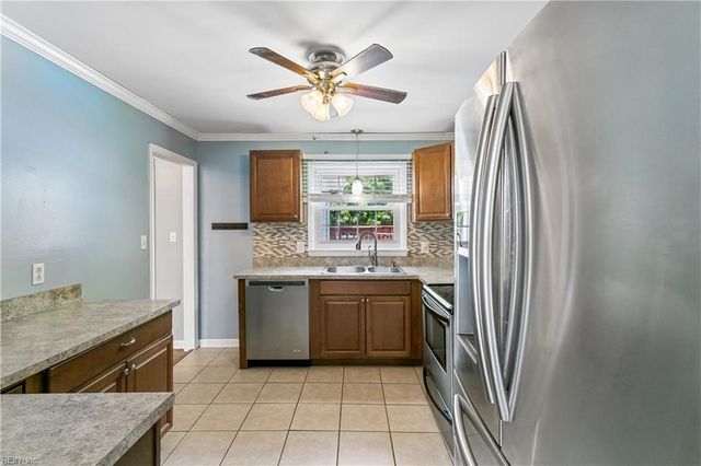 303 Nancy DR, Hampton, VA 23669